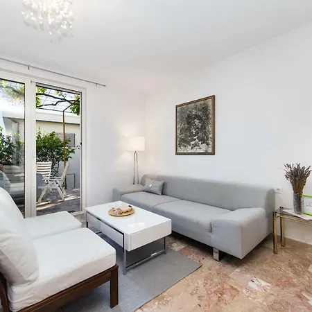 Bella Apartment *